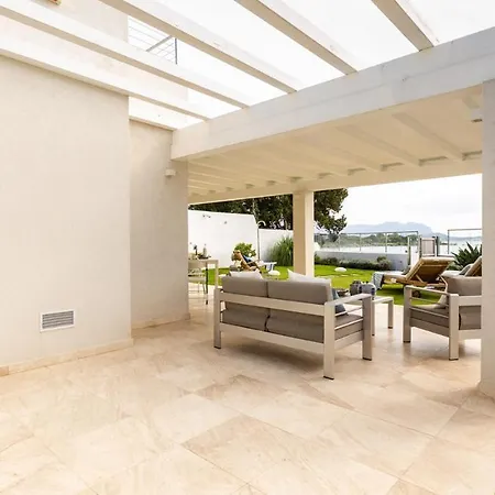 Amar 4, Emma Villa *