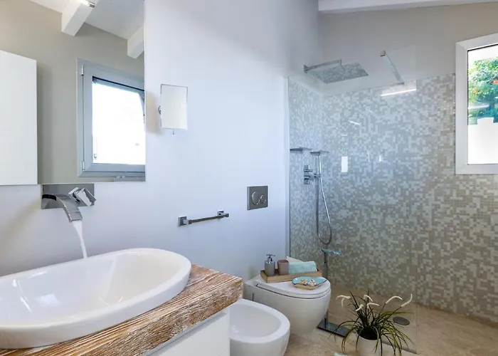 Villa Amar 4, Emma *