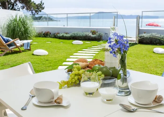 Amar 4, Emma Villa *