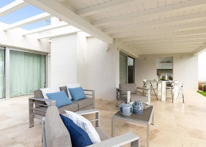 Amar 4, Emma Вілла *